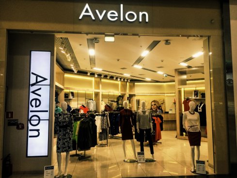 Avelon