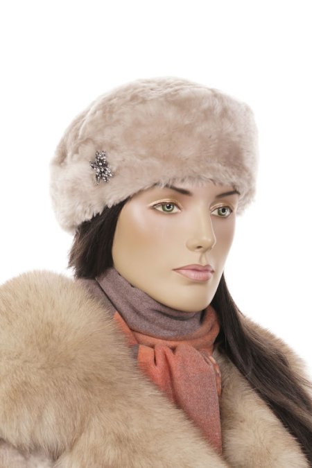 Купить Шапка женская из мутона в каталоге