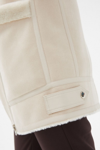 Миниатюра фотографии Женская удлиненная дубленка из эко кожи