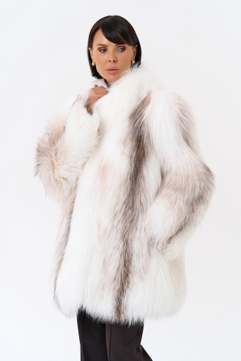 Миниатюра фотографии Белая шуба из лисы