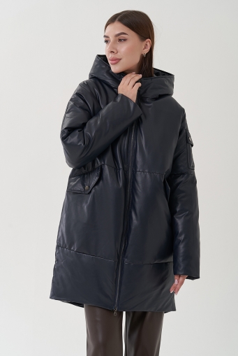 Миниатюра фотографии Женский пуховик синего цвета из эко кожи