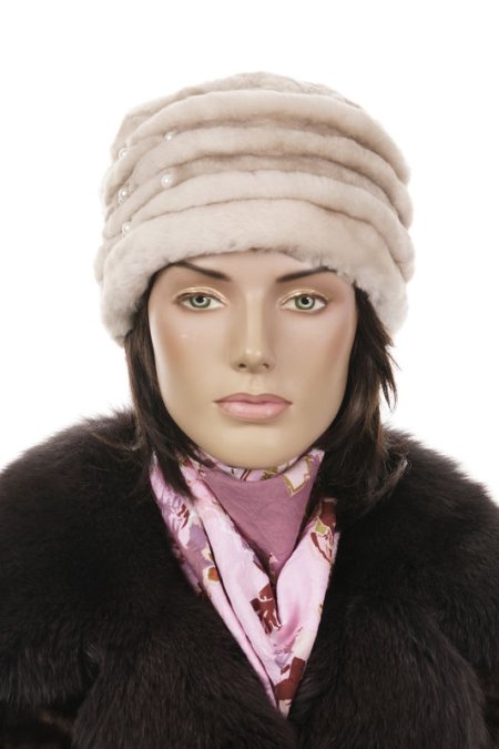 Купить Шапка женская из мутона в каталоге