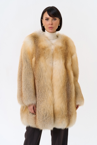 Миниатюра фотографии Шуба из рыжей лисы