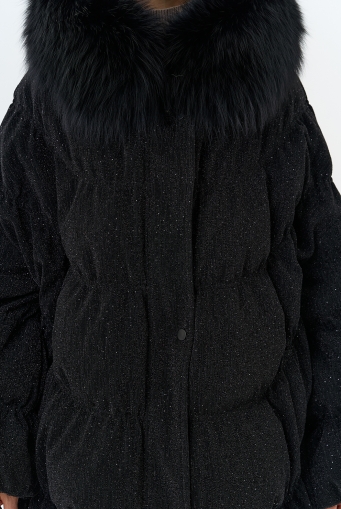 Миниатюра фотографии Женский блестящий пуховик с отделкой из меха чернобурки