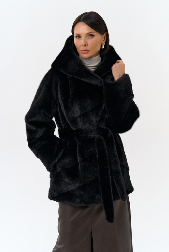 Миниатюра фотографии Женская шуба из эко меха с капюшоном