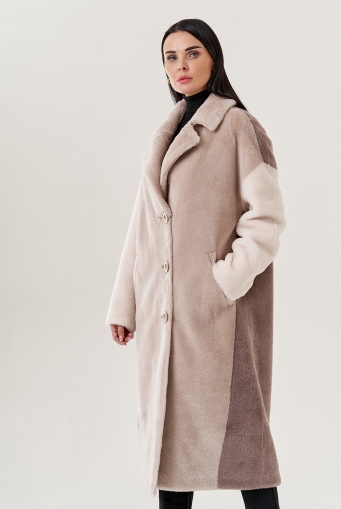 Миниатюра фотографии Женское пальто из эко меха  с английским воротником 