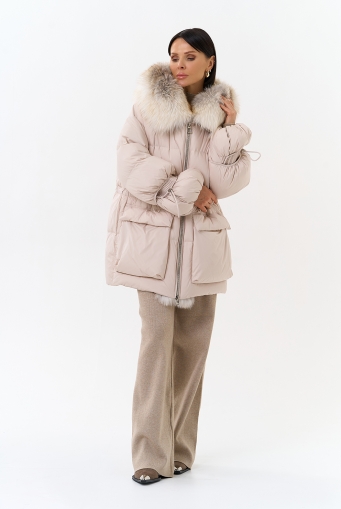 Миниатюра фотографии Женский пуховик с капюшоном из меха лисы