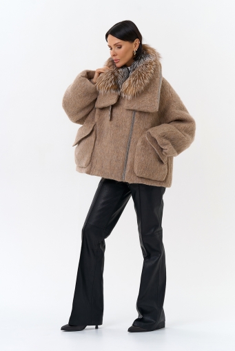 Миниатюра фотографии Женский пуховик с отделкой из меха блюфрост