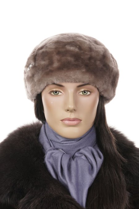 Купить Шапка женская из мутона в каталоге