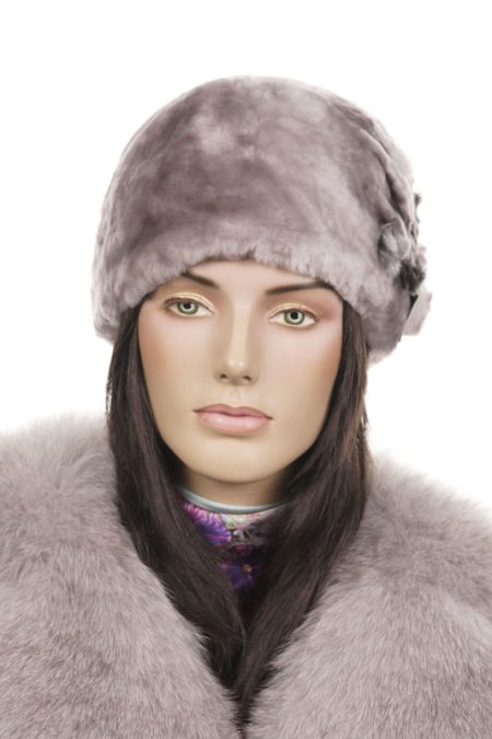 Купить Шапка женская из мутона в каталоге