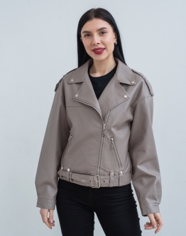 Купить Женская куртка бежевого цвета из эко кожи в каталоге