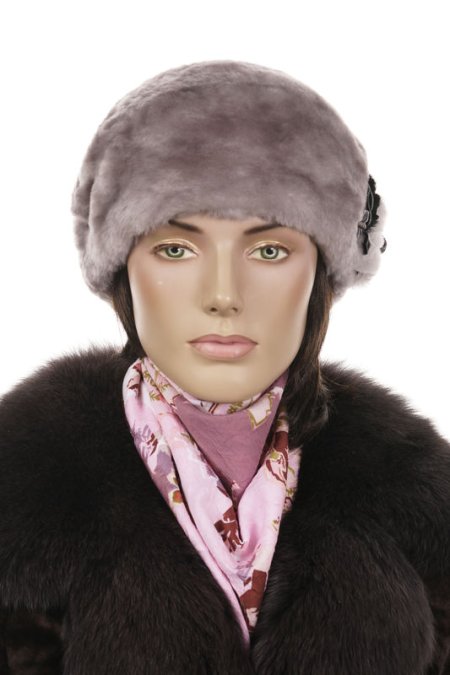 Купить Шапка женская из мутона в каталоге