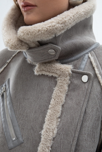 Миниатюра фотографии Женская короткая дубленка из эко кожи 