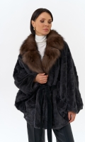 Миниатюра фотографии Шуба из меха норки с воротником из меха лисы