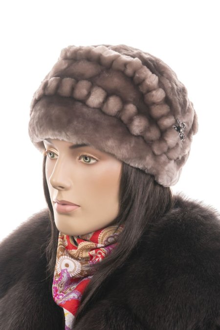 Купить Шапка женская из мутона в каталоге