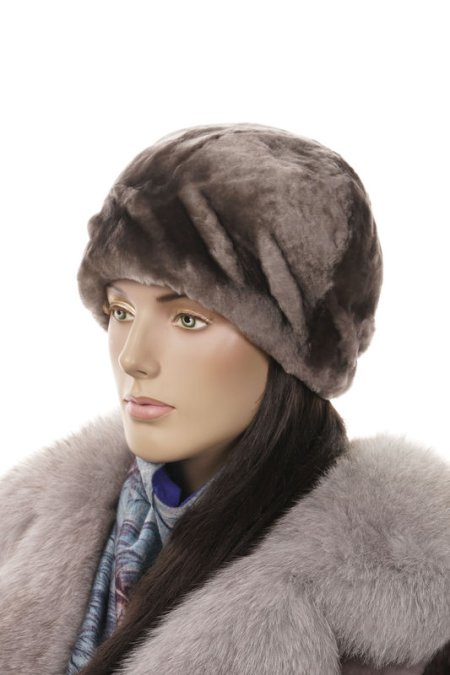 Купить Шапка женская из мутона в каталоге