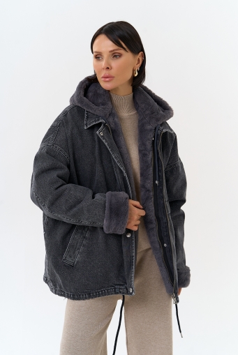 Миниатюра фотографии Женская утепленная джинсовая куртка с отделкой из эко меха