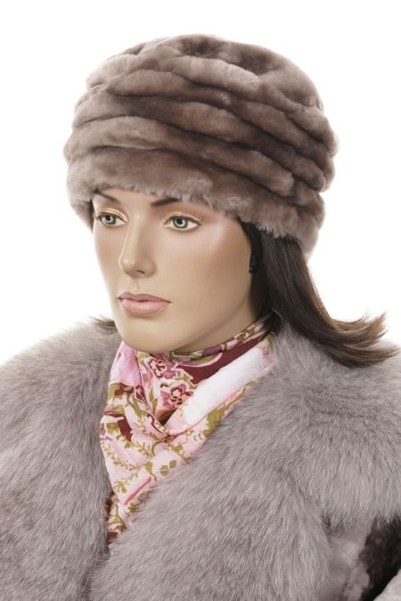 Купить Шапка женская из мутона в каталоге
