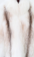 Миниатюра фотографии Белая шуба из лисы