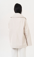 Миниатюра фотографии Светлая куртка оверсайз из натуральной кожи