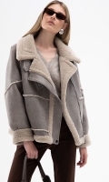 Миниатюра фотографии Женская короткая дубленка из эко кожи 