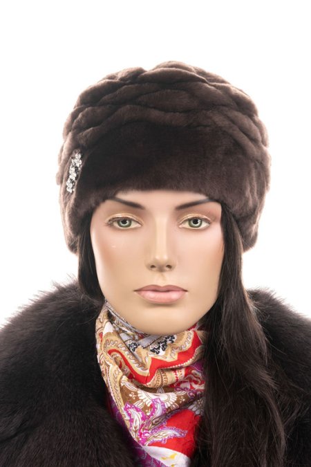 Купить Шапка женская из мутона в каталоге