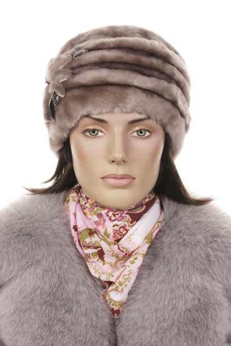 Купить Шапка женская из мутона в каталоге