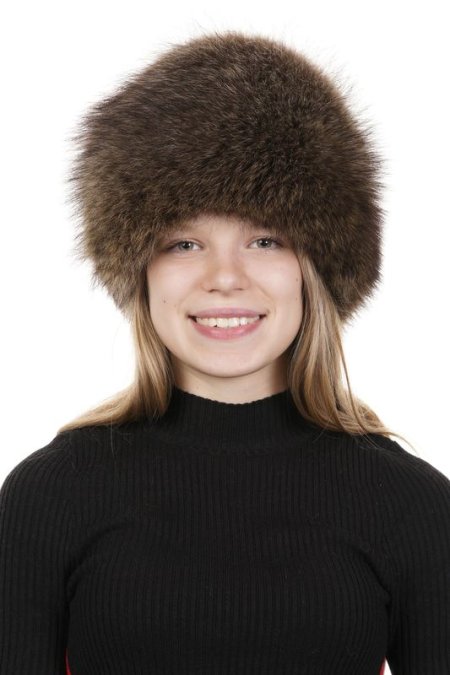 Купить Шапка женская из натуральной кожи с енотом в каталоге