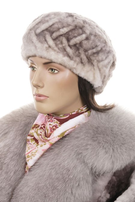 Купить Шапка женская из мутона в каталоге