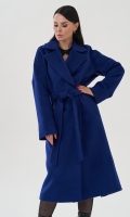Миниатюра фотографии Женское пальто с английским воротником  