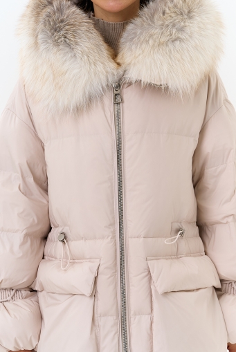 Миниатюра фотографии Женский пуховик с капюшоном из меха лисы