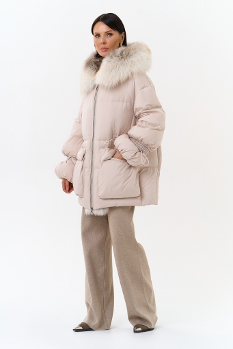 Миниатюра фотографии Женский пуховик с капюшоном из меха лисы