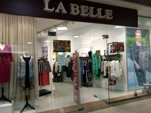 LA BELLA