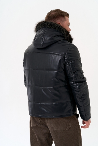 Миниатюра фотографии Пуховик из эко кожи с капюшоном из меха енота