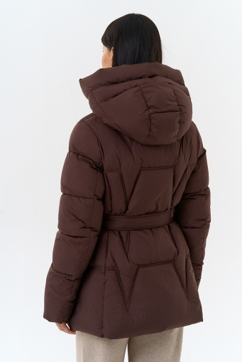 Миниатюра фотографии Женский пуховик с поясом