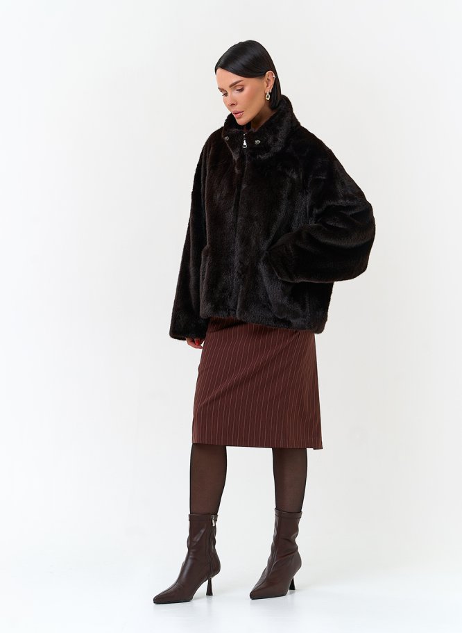 Миниатюра фотографии Женская куртка из эко меха