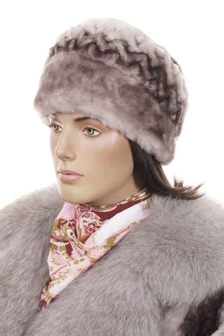 Купить Шапка женская из мутона в каталоге