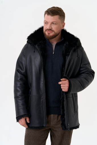 Миниатюра фотографии Мужская дубленка черного цвета с капюшоном