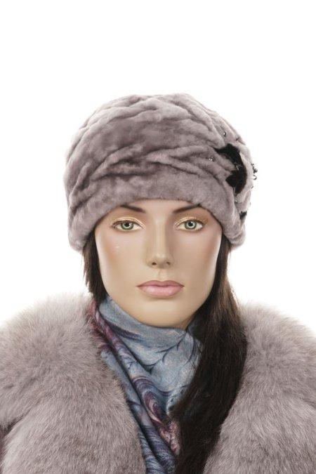 Купить Шапка женская из мутона в каталоге