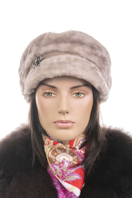 Купить Шапка женская из мутона в каталоге