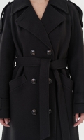 Миниатюра фотографии Женское двубортное пальто в черном цвете