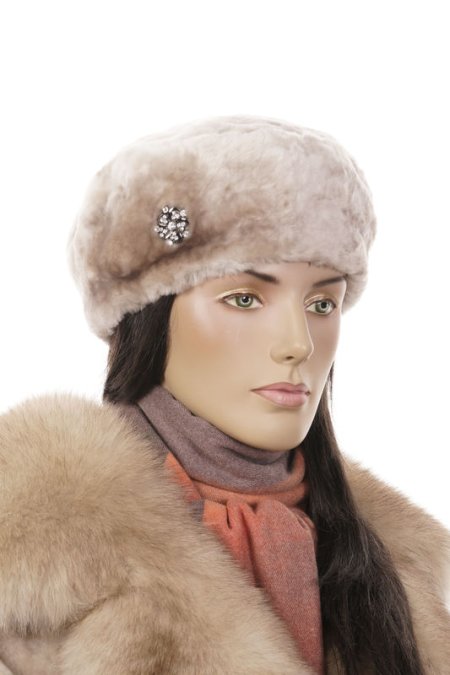 Купить Шапка женская из мутона в каталоге