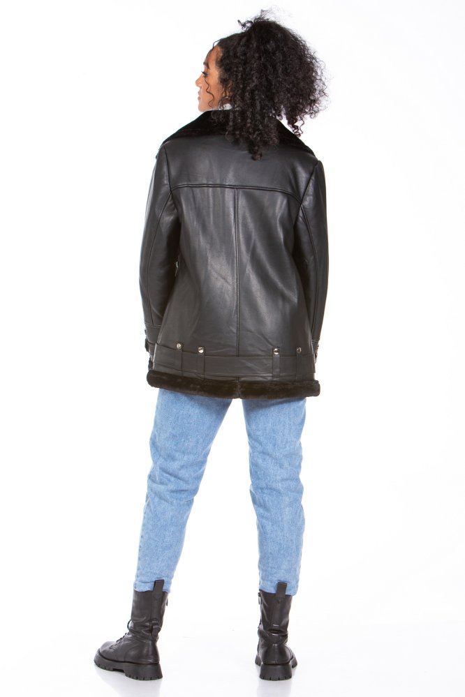 Миниатюра фотографии Женская кожаная куртка из эко-кожи с воротником, отделка искусственный мех