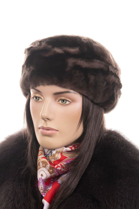 Купить Шапка женская из мутона в каталоге
