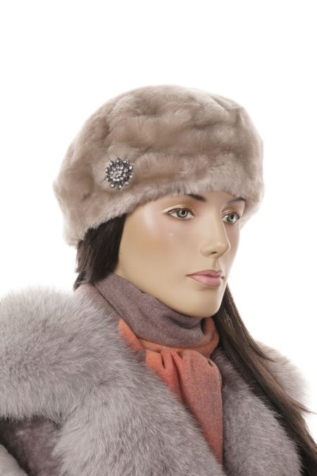 Купить Шапка женская из мутона в каталоге