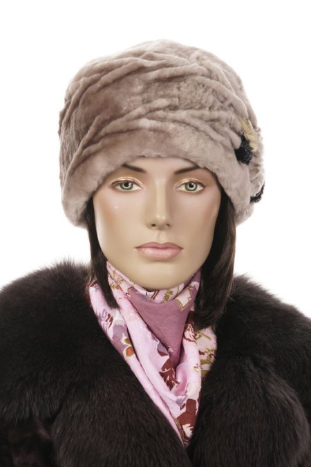 Купить Шапка женская из мутона в каталоге