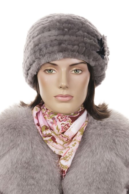 Купить Шапка женская из мутона в каталоге