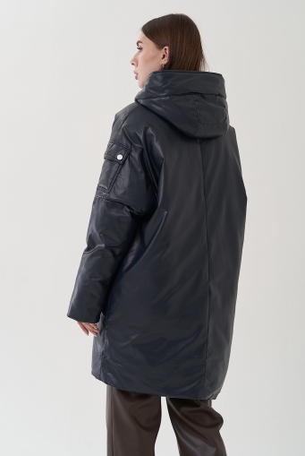 Миниатюра фотографии Женский пуховик синего цвета из эко кожи