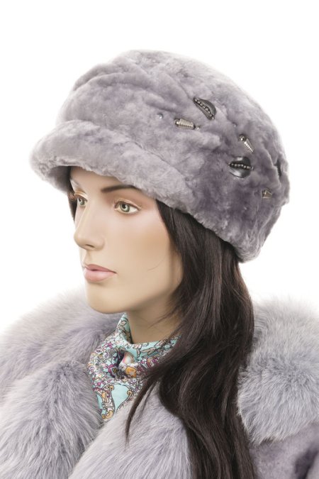 Купить Шапка женская из мутона в каталоге