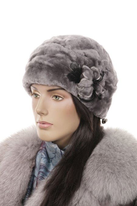 Купить Шапка женская из мутона в каталоге